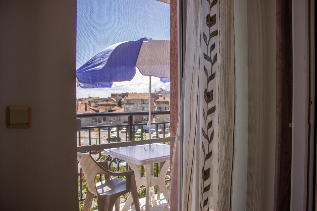 Central Couple Studio Pomorie Ngoại thất bức ảnh